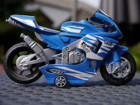 motorcycle-498728_960_720